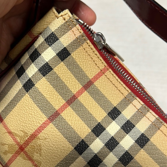 Burberry bag - Picture 10 of 13